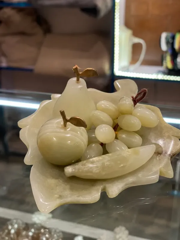 Hand-Carved Onyx Fruit Bowl — Apple, Pear, Grapes & Banana on Leaf-Shaped Dish